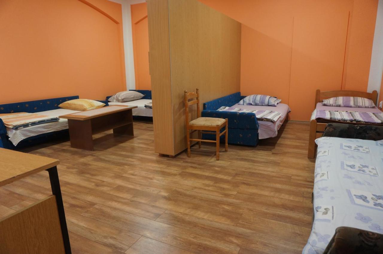 Apartments Bozic Требинье Экстерьер фото