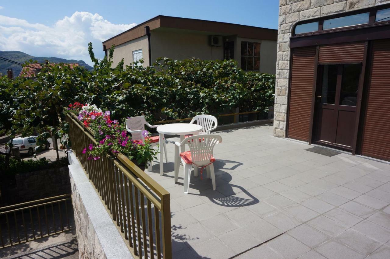 Apartments Bozic Требинье Экстерьер фото